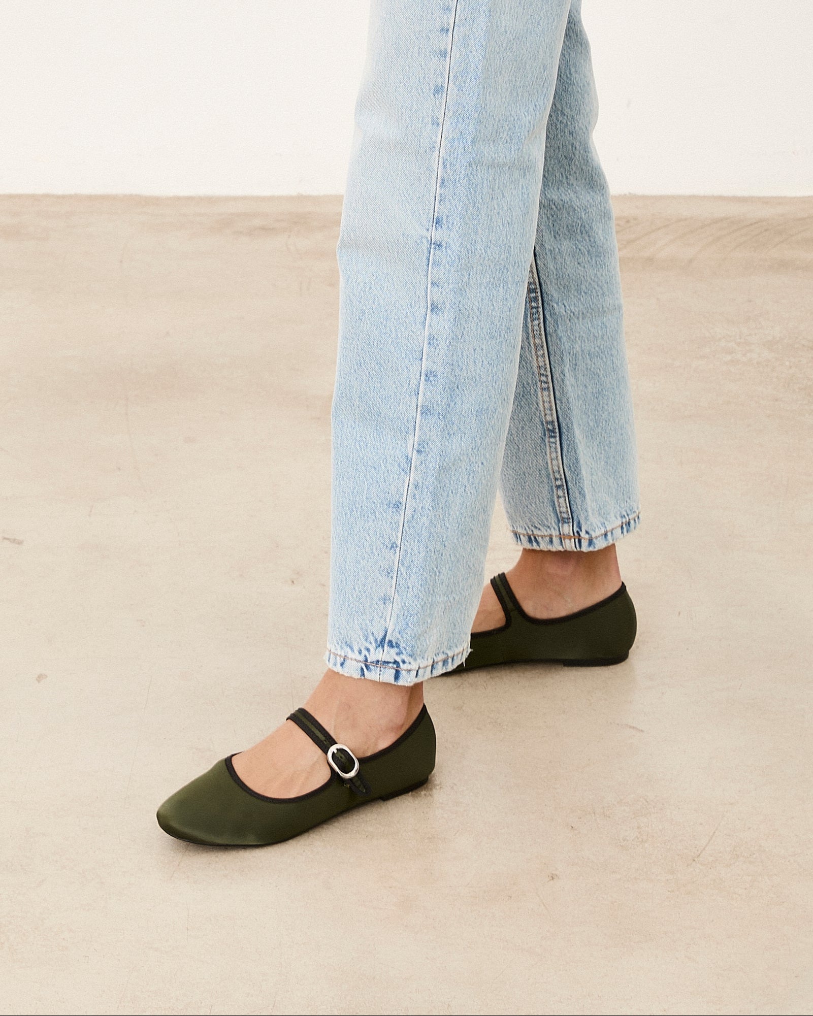 Mim shoes Zapato plano LIBE OLIVA SATIN