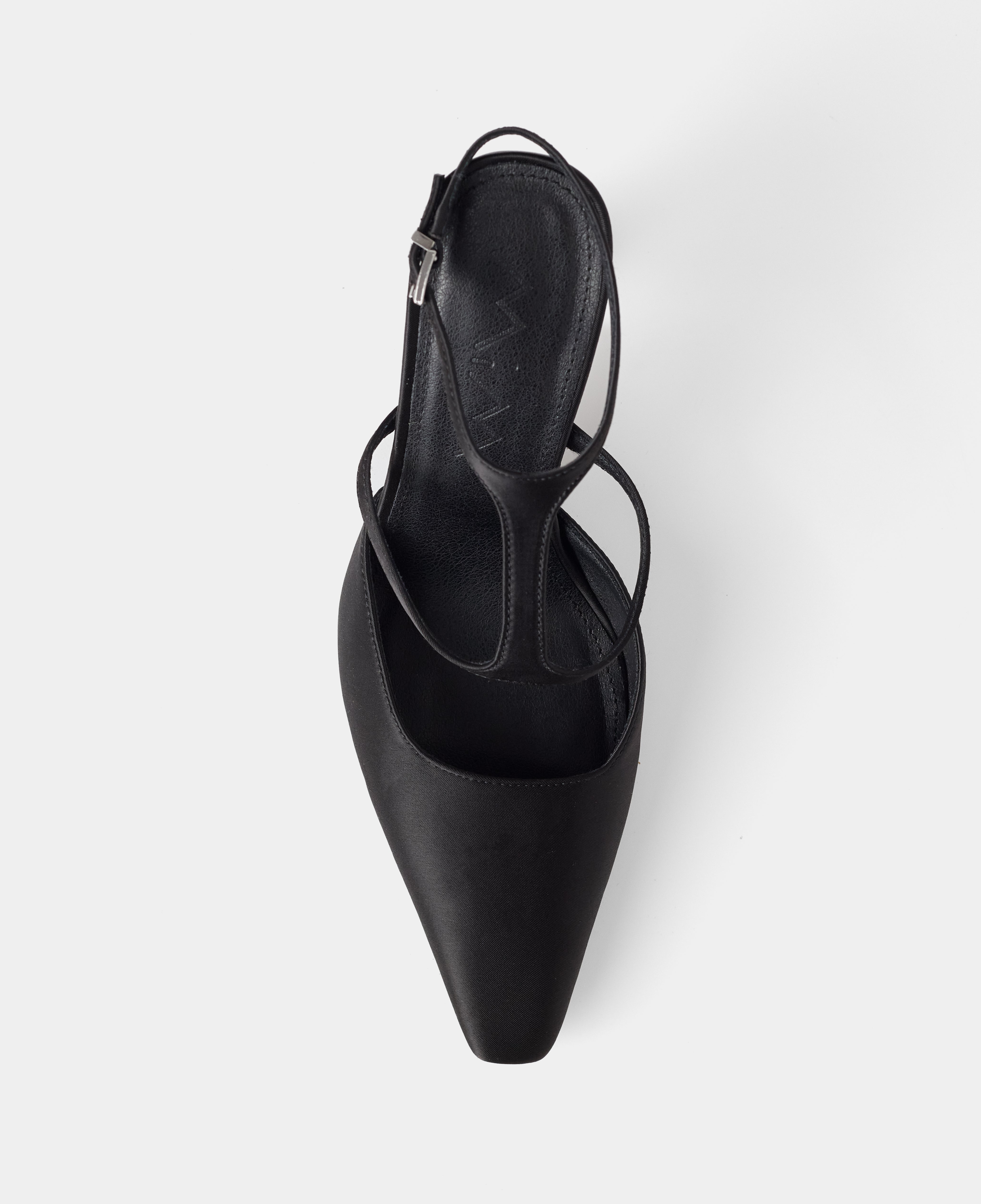 MIM Tacón Cerrado DANIELLE NEGRO SATIN