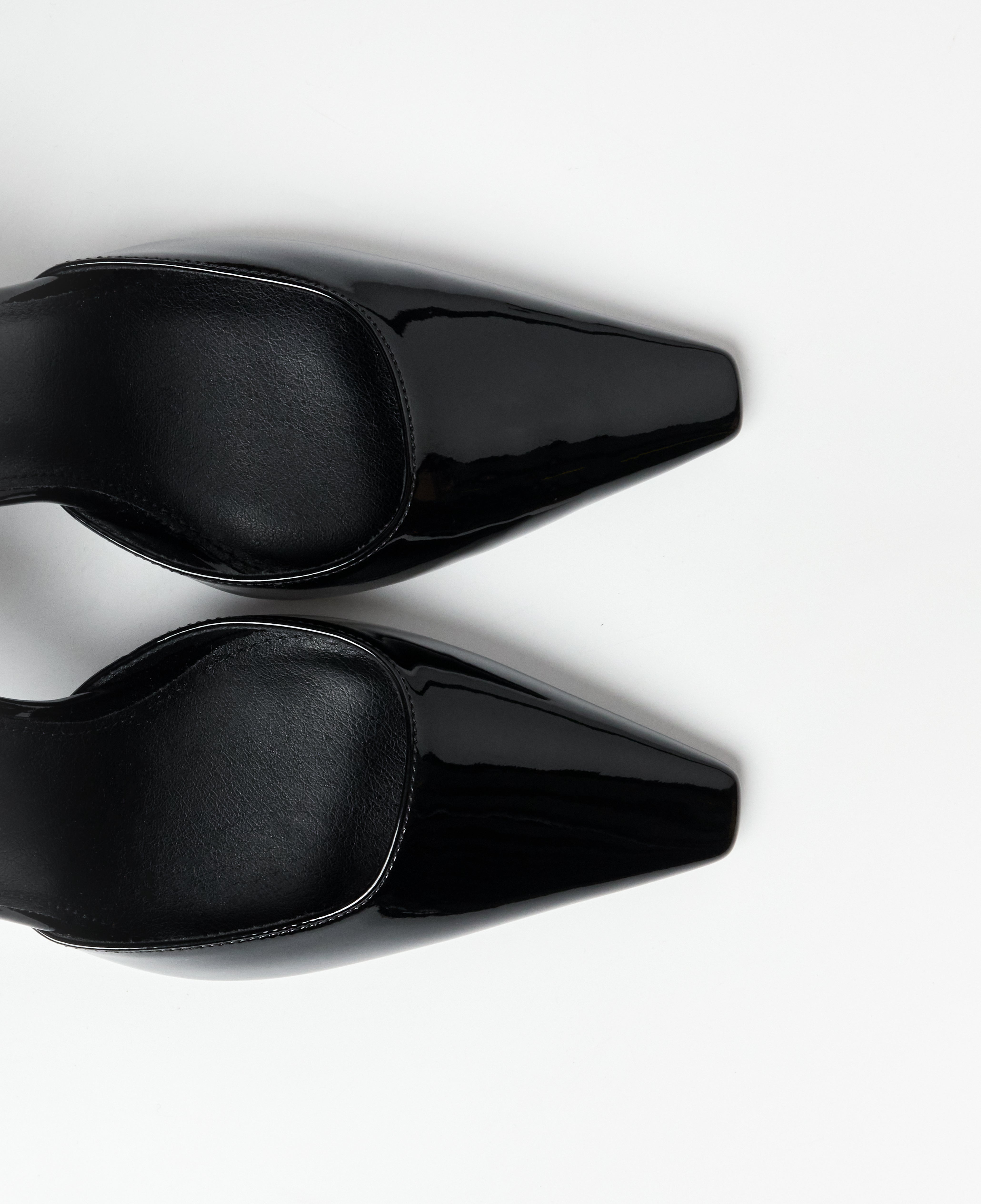 MIM Tacón cerrado DEAN NEGRO