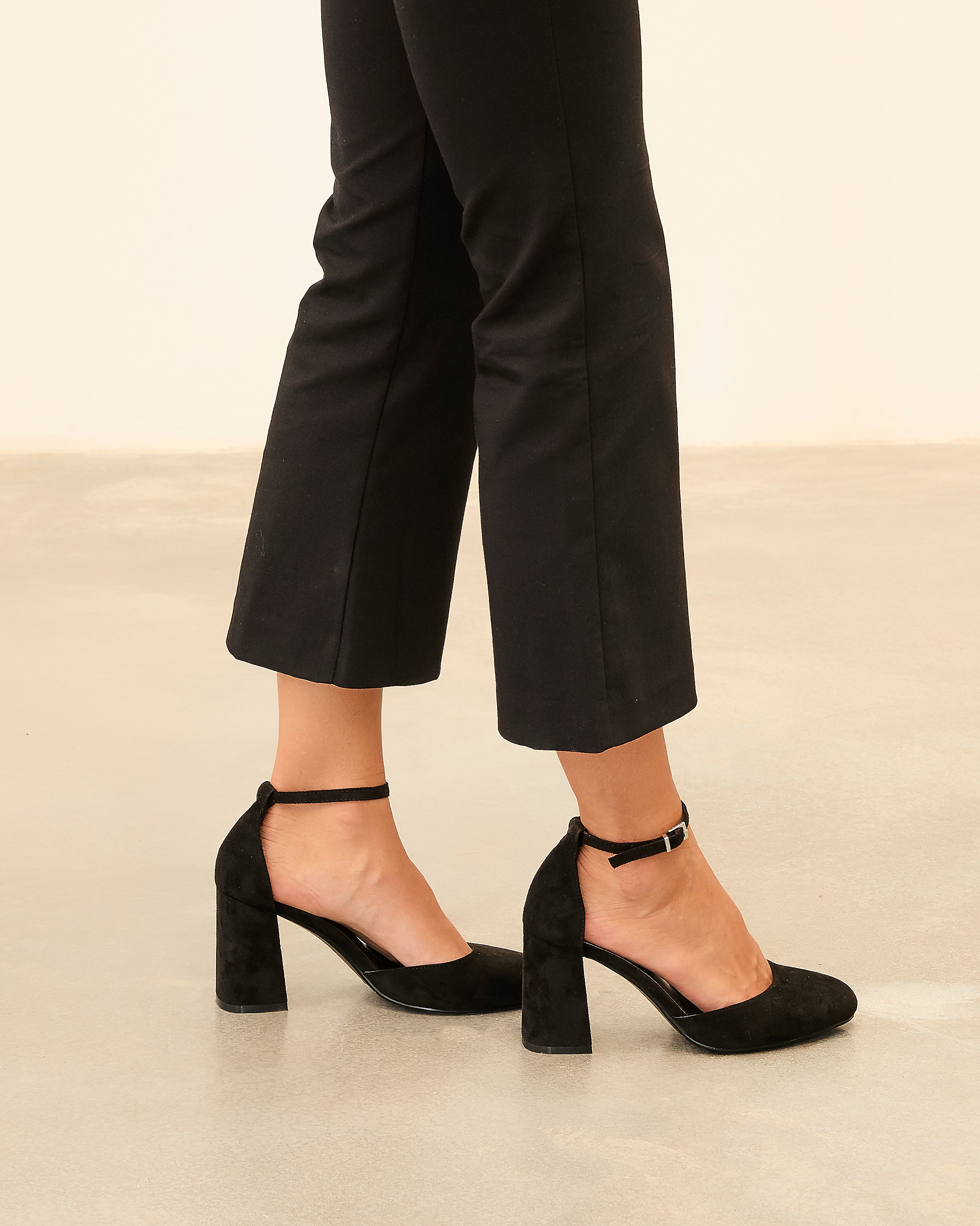 MIM Tacón Cerrado LU NEGRO SUEDE