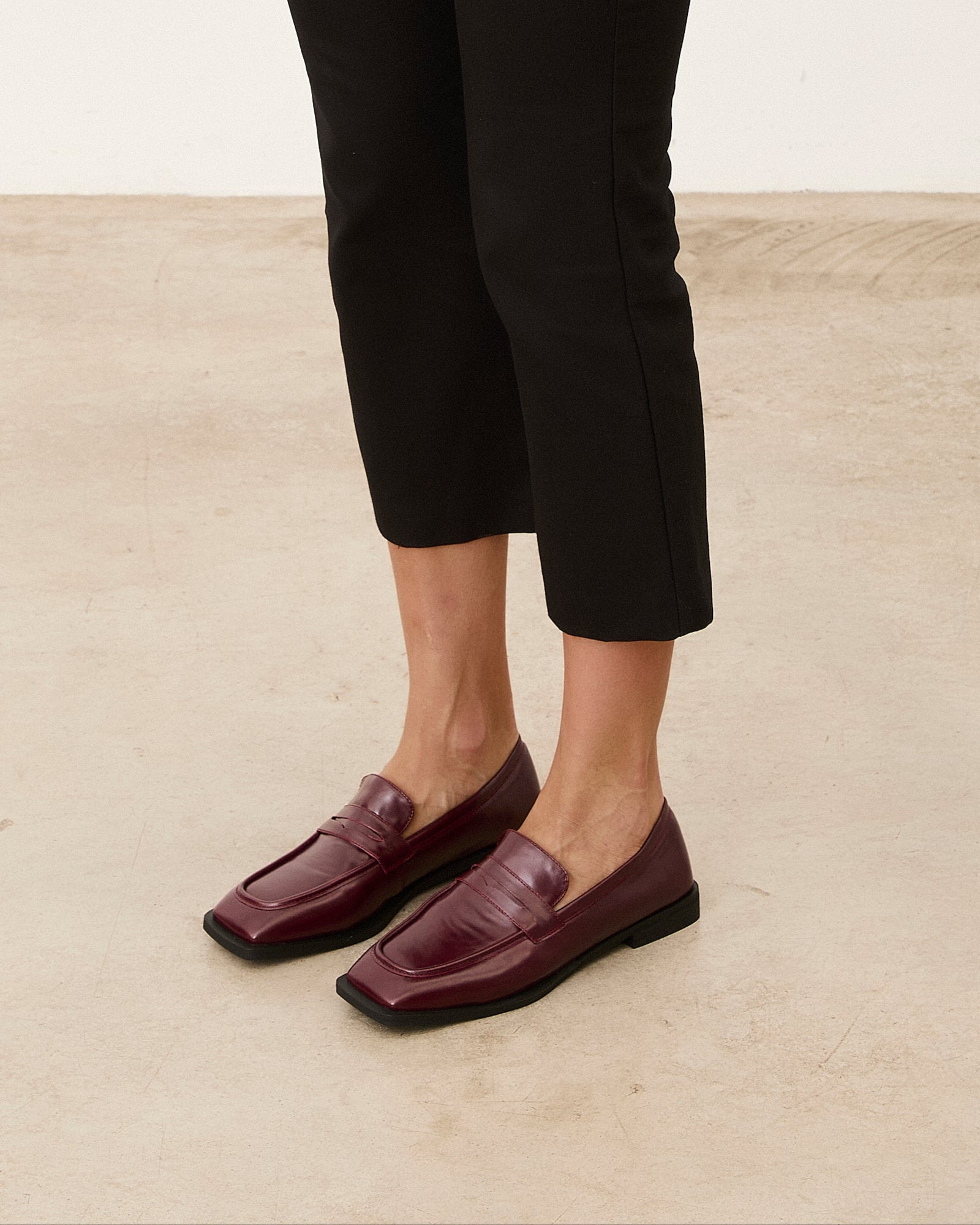 MIM Tacón cerrado ROGER ROJO