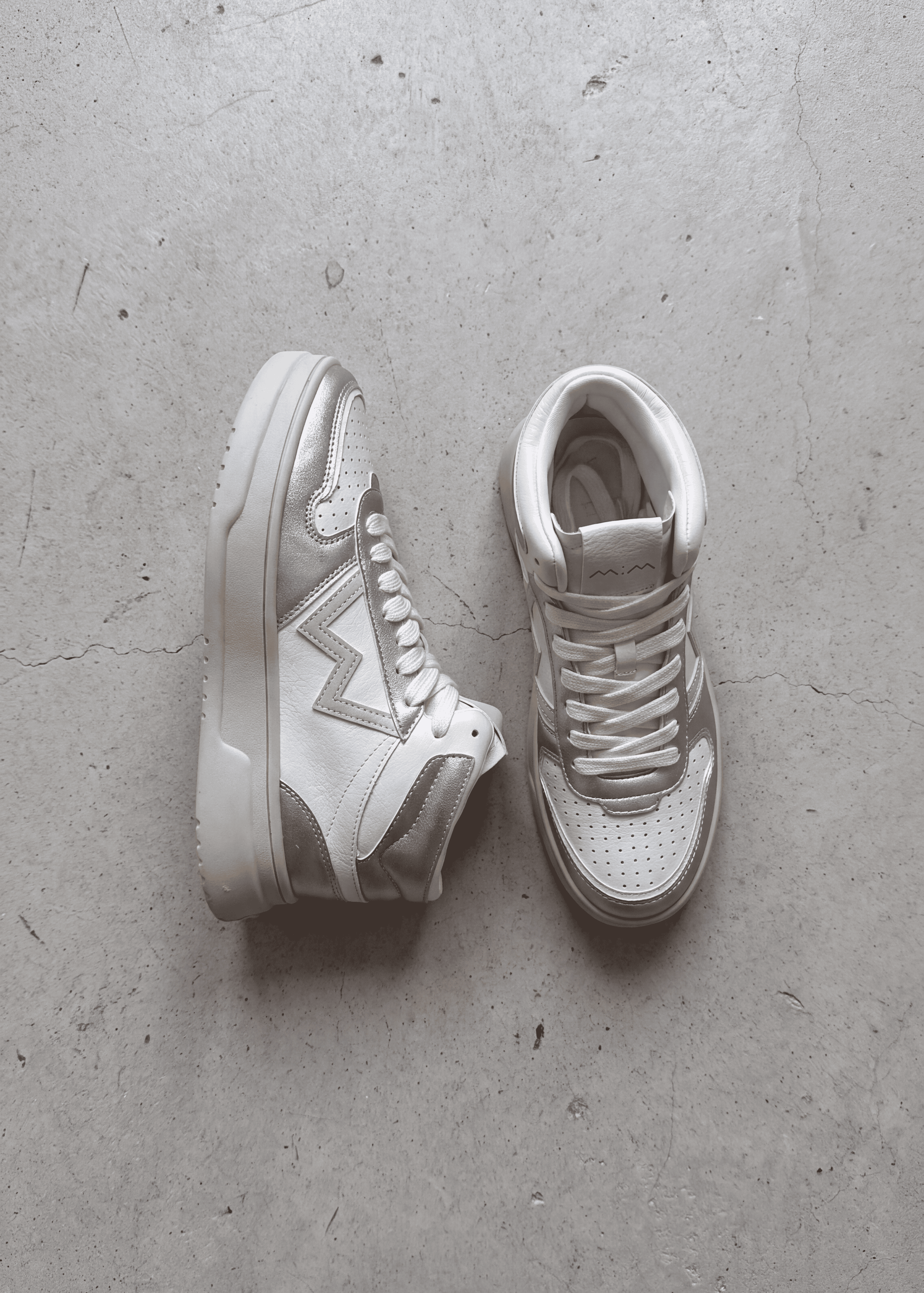 MIM Zapatilla M1996 PLATA