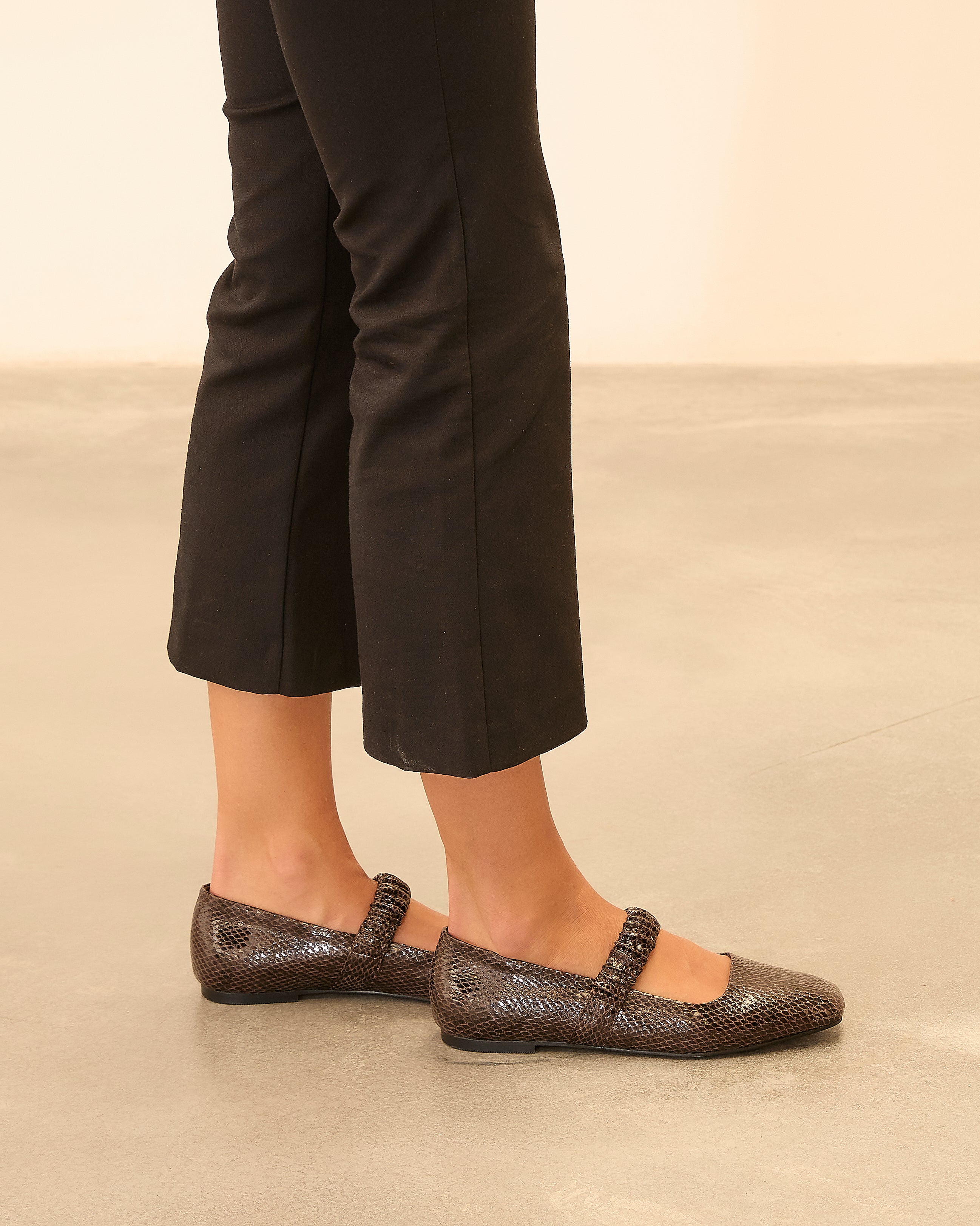 MIM Zapato Plano DEVI CHOCOLATE SNAKE