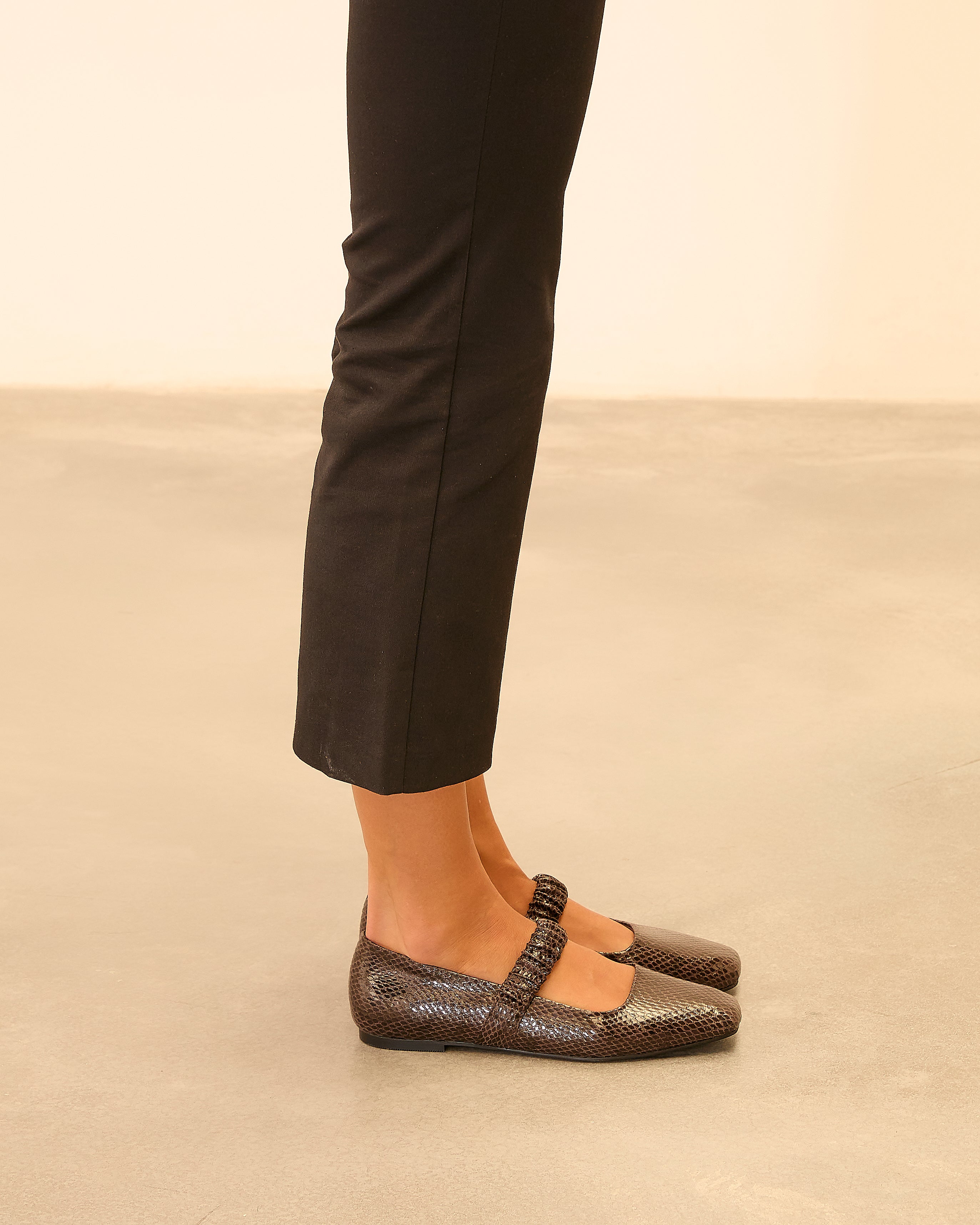 MIM Zapato Plano DEVI CHOCOLATE SNAKE