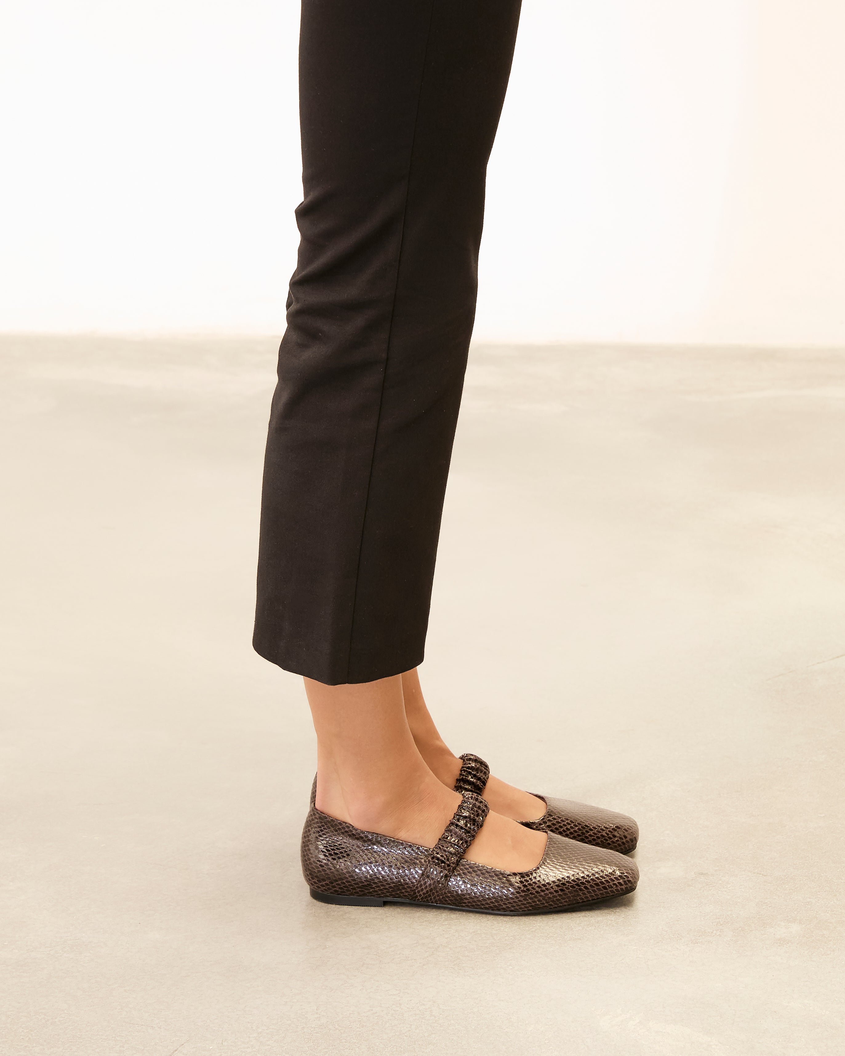 MIM Zapato Plano DEVI CHOCOLATE SNAKE