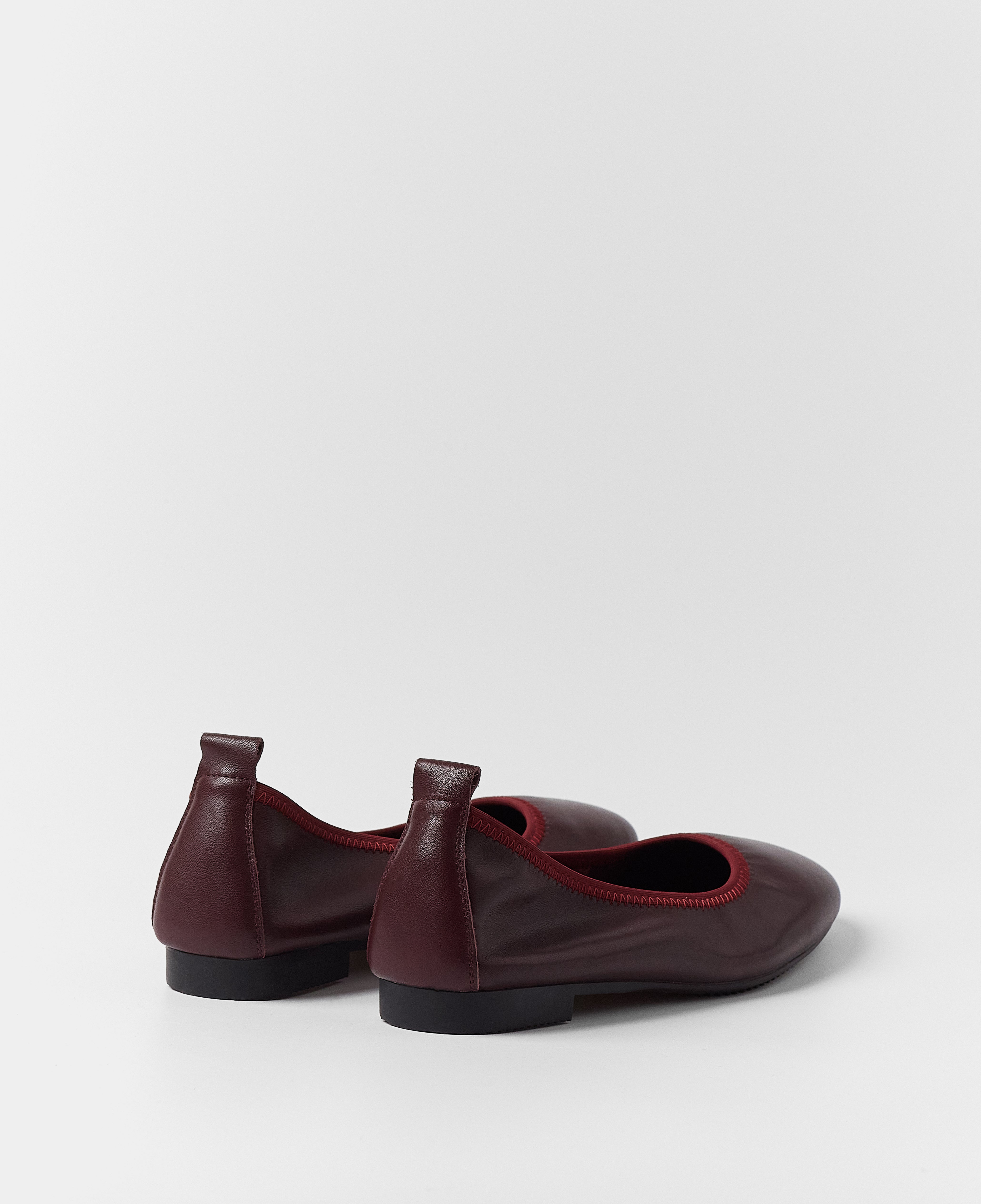 MIM Zapato Plano FINE BURDEOS