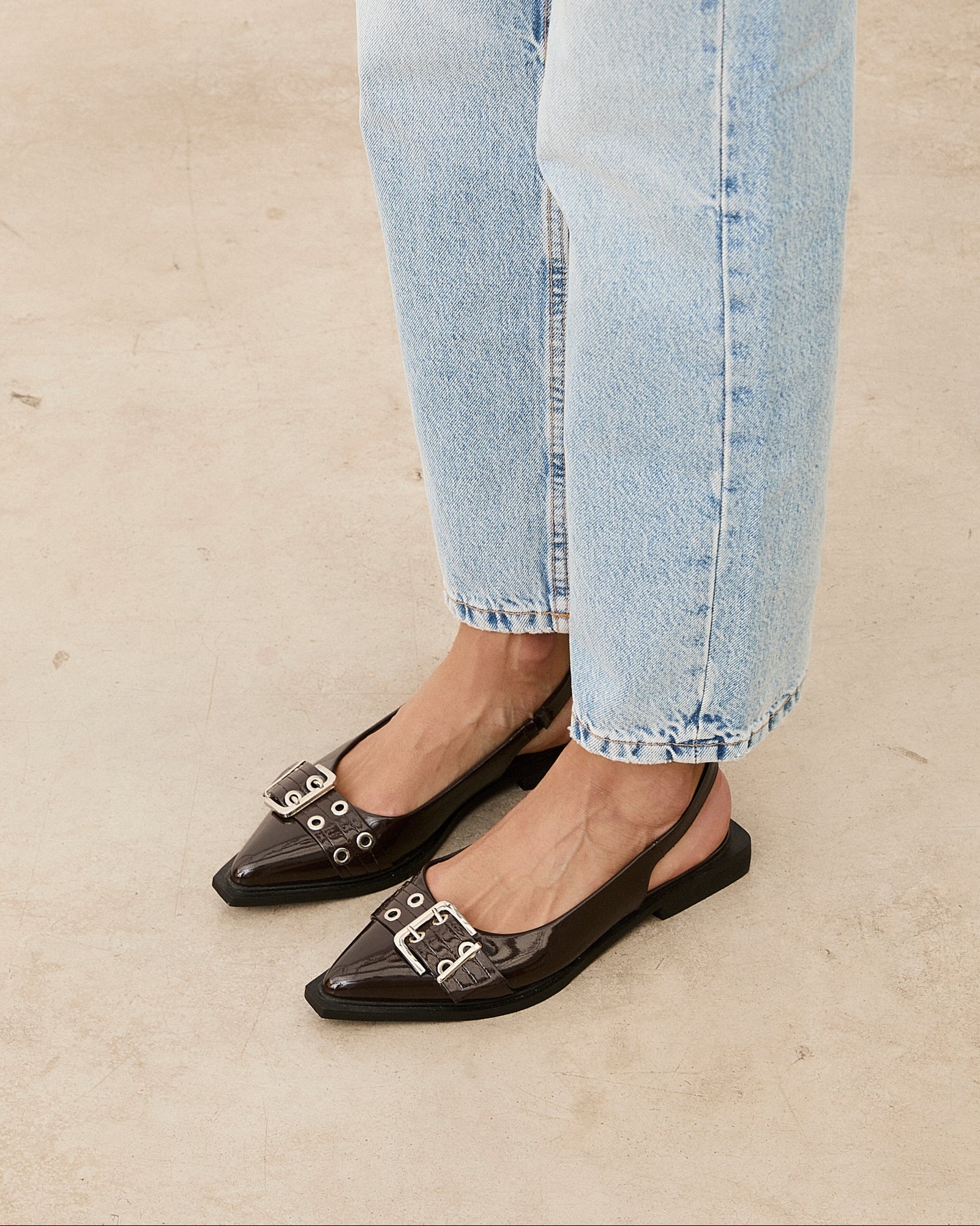 MIM Zapato plano MATT CHOCOLATE