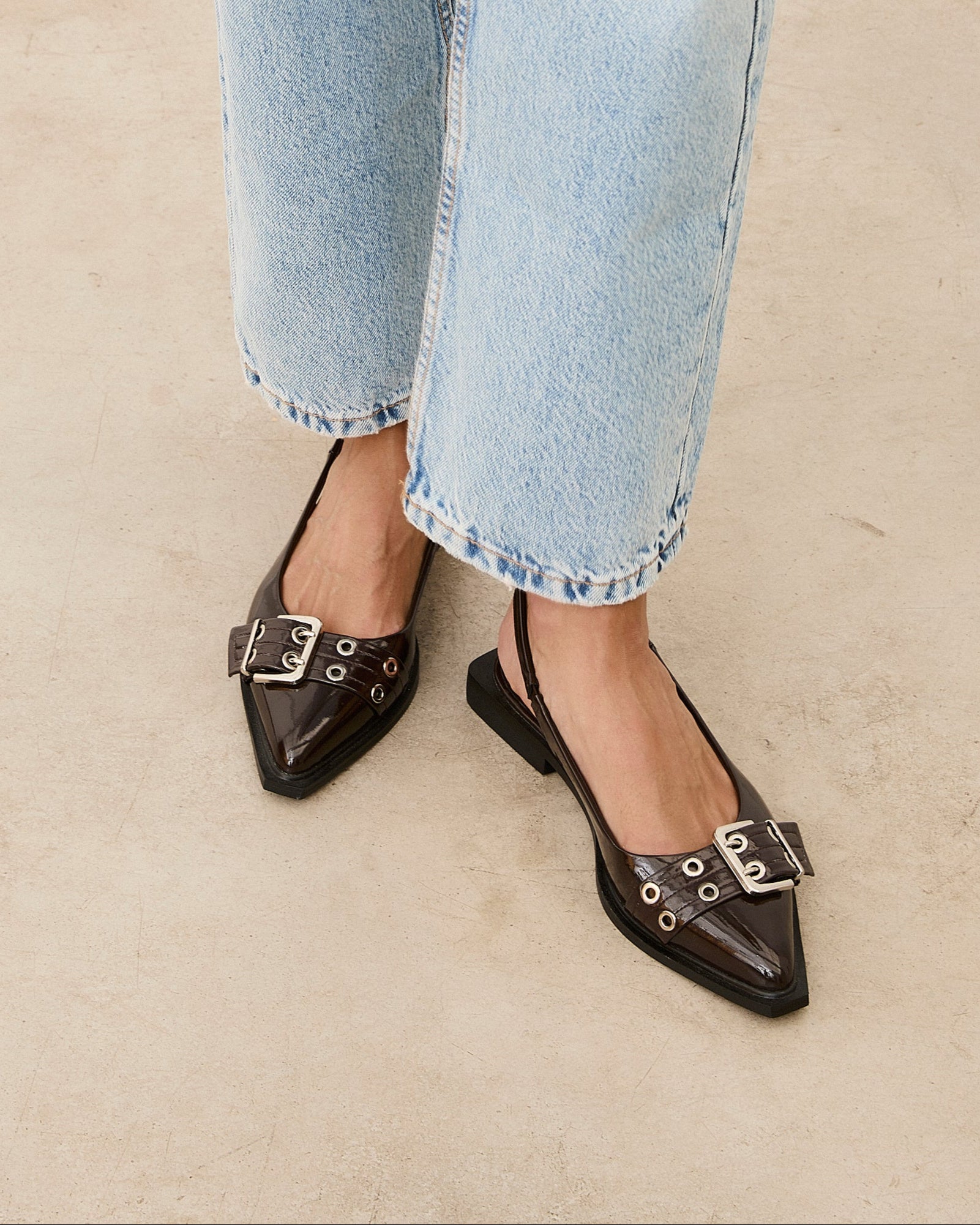 MIM Zapato plano MATT CHOCOLATE