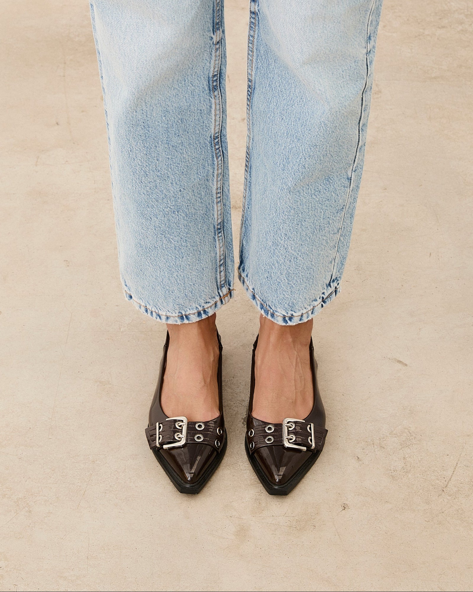 MIM Zapato plano MATT CHOCOLATE