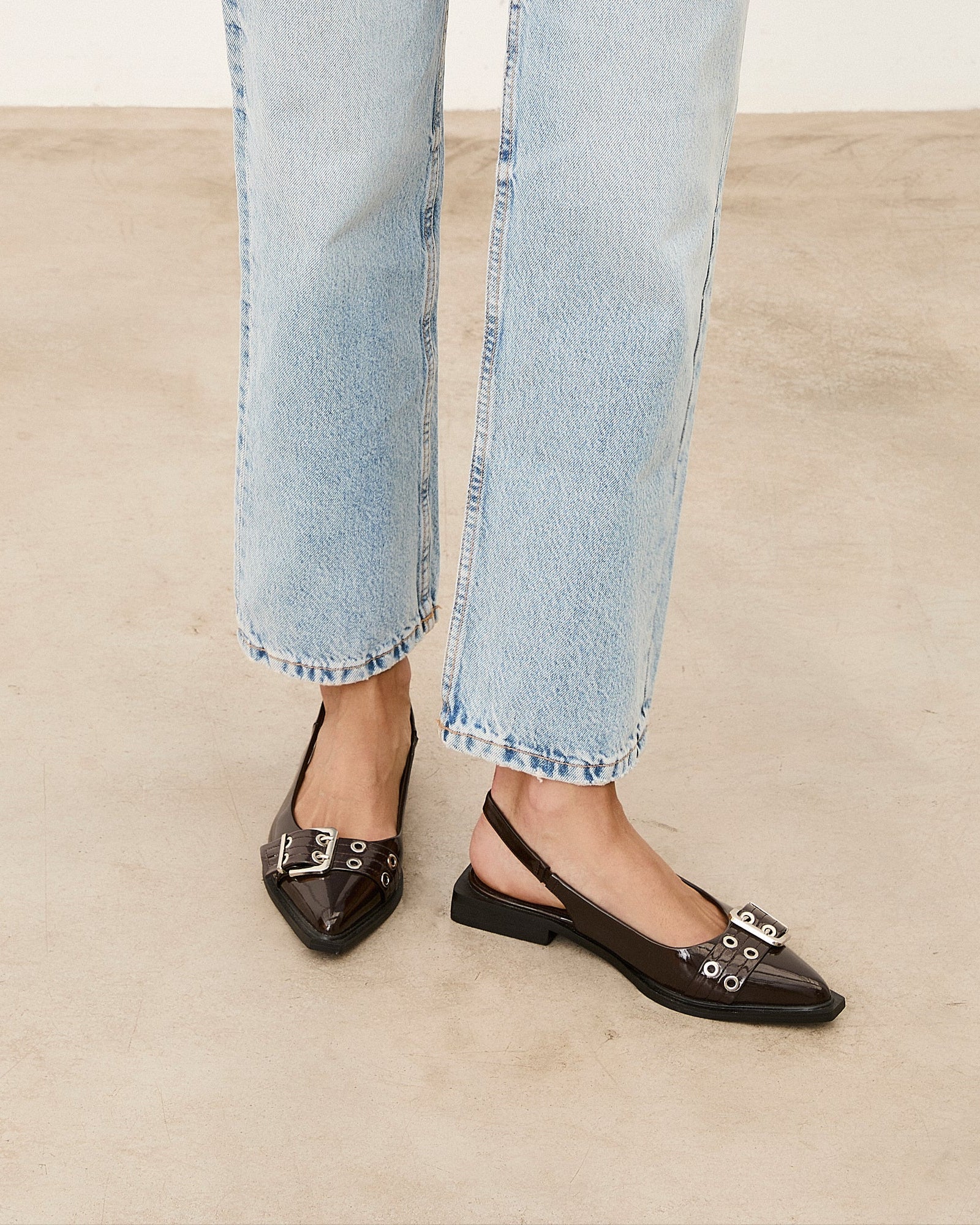 MIM Zapato plano MATT CHOCOLATE