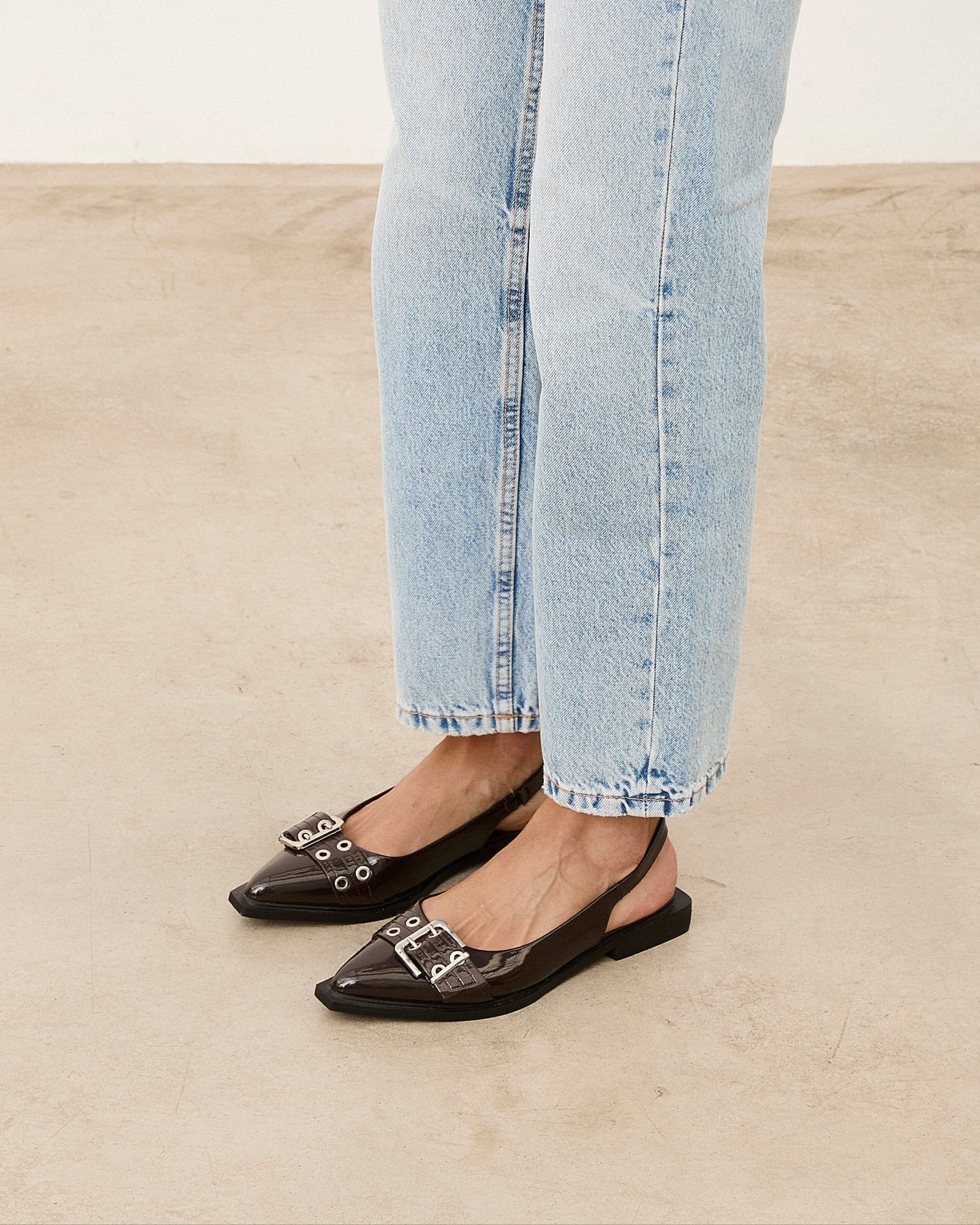 MIM Zapato plano MATT CHOCOLATE