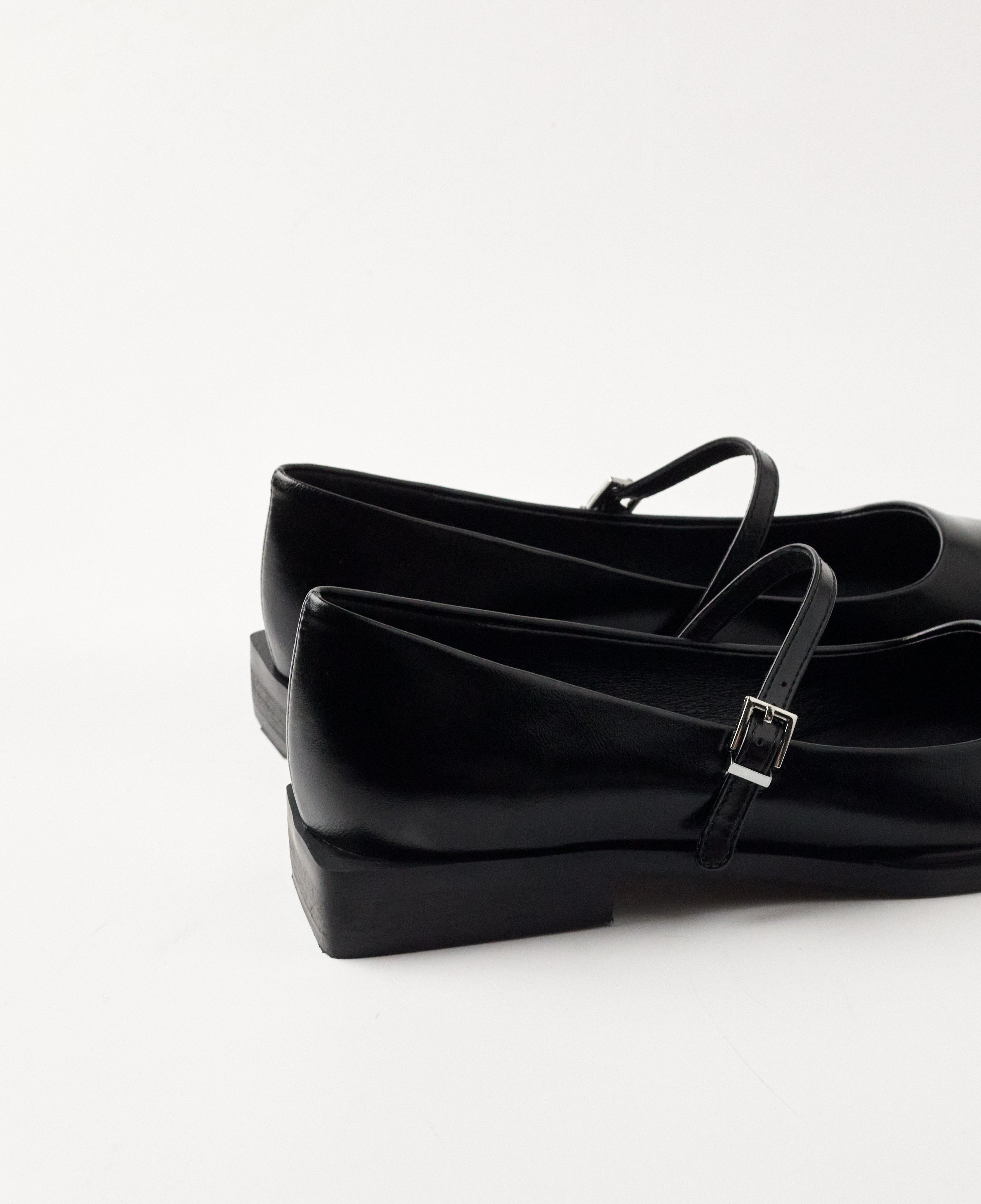 MIM Zapato plano MAYFAIR NEGRO